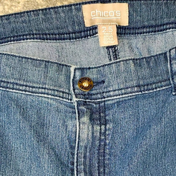 SALE! Chico's Ladies Jeans - Picture 2 of 7